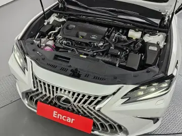 2026 Lexus ES с пробегом 2 594 км