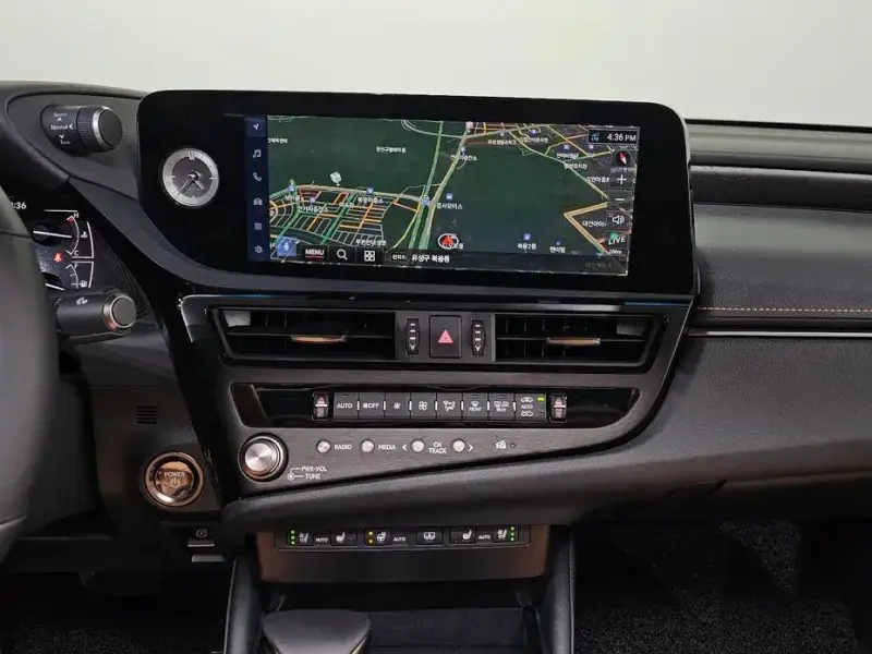 2026 Lexus ES с пробегом 2 594 км