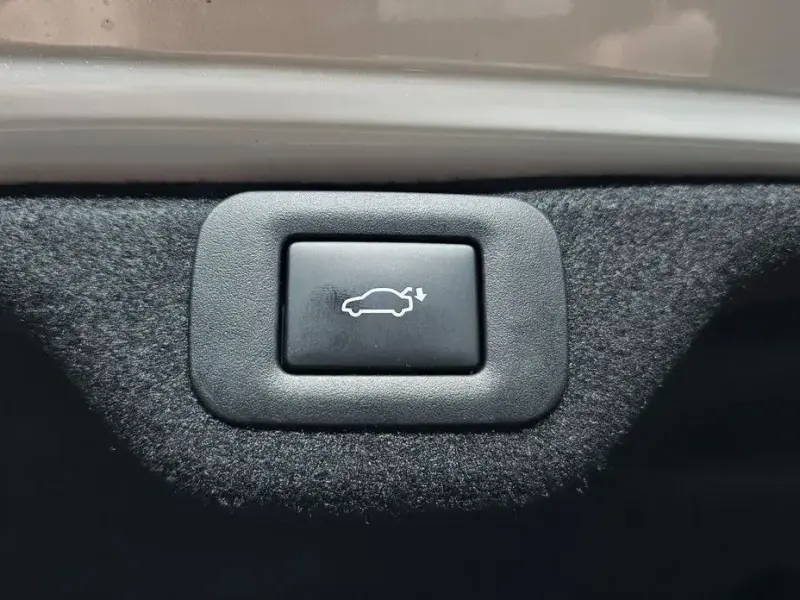 2026 Lexus ES с пробегом 2 594 км