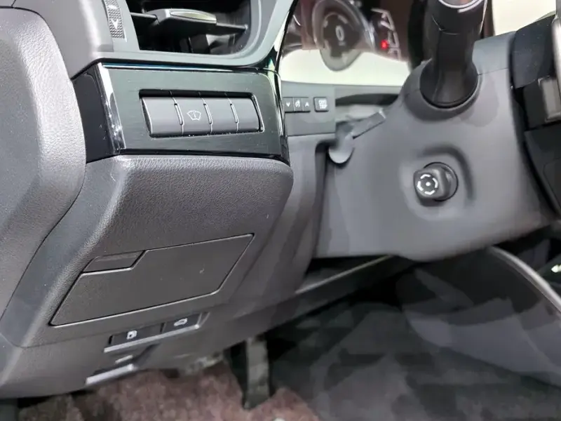 2023 Lexus ES с пробегом 29 676 км