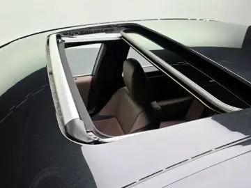 2023 Lexus ES с пробегом 29 676 км