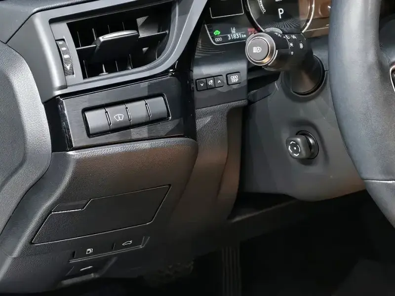 2023 Lexus ES с пробегом 31 831 км