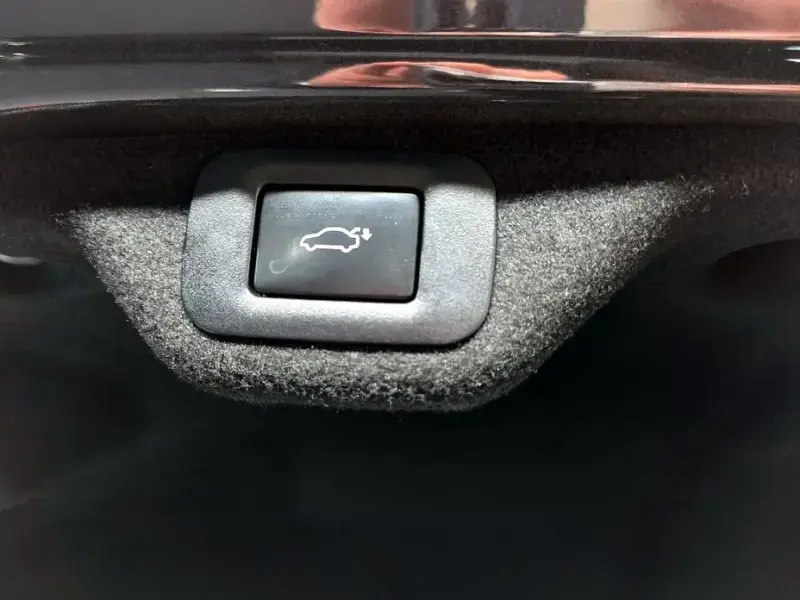 2023 Lexus ES с пробегом 29 676 км