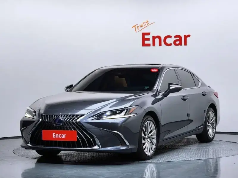 2022 Lexus ES с пробегом 55 698 км