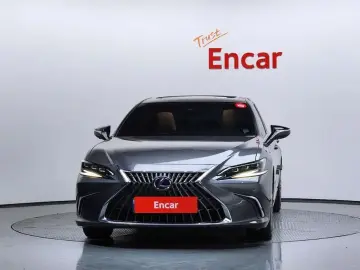 2022 Lexus ES с пробегом 55 698 км