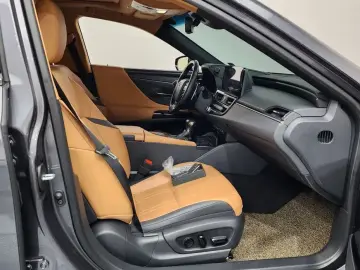 2022 Lexus ES с пробегом 55 698 км