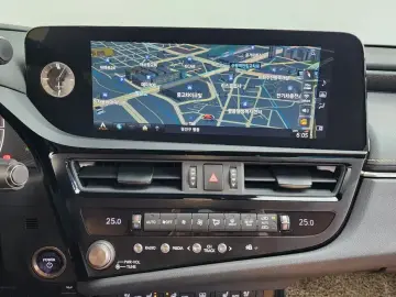 2022 Lexus ES с пробегом 55 698 км