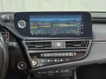 2022 Lexus ES с пробегом 43 012 км