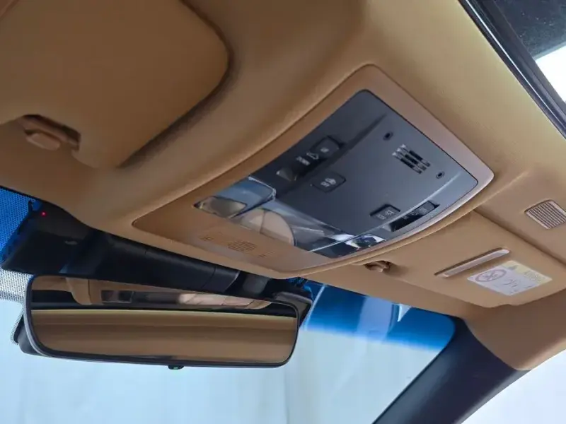 2022 Lexus ES с пробегом 43 012 км