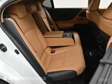 2024 Lexus ES с пробегом 18 418 км