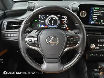 2024 Lexus ES с пробегом 18 418 км