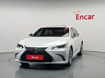 2024 Lexus ES с пробегом 37 267 км