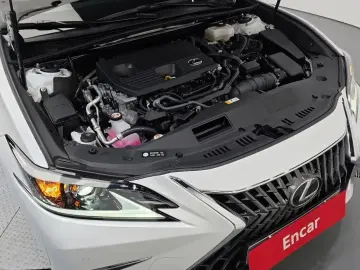 2024 Lexus ES с пробегом 37 267 км
