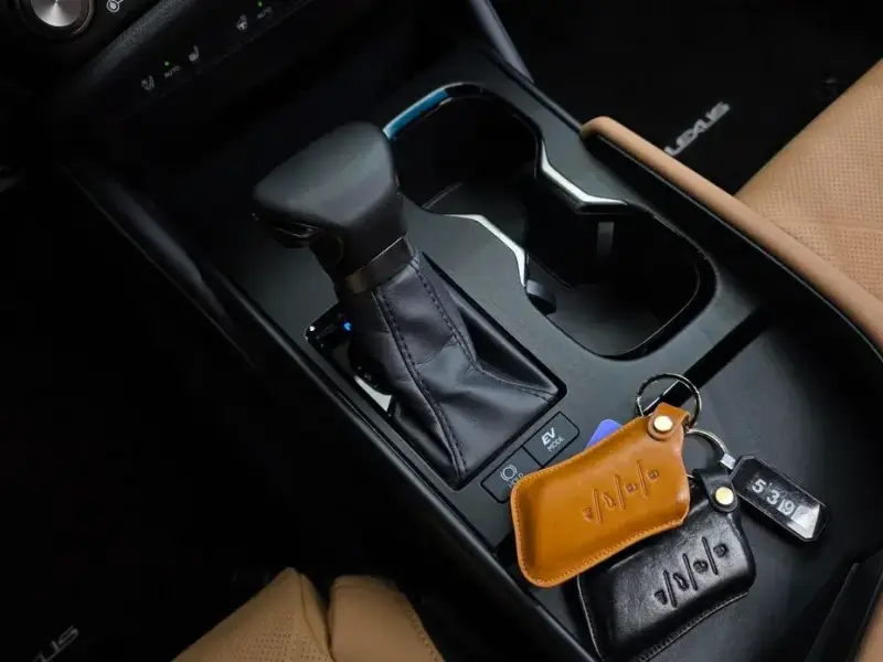 2024 Lexus ES с пробегом 37 267 км