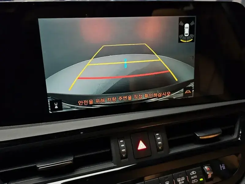 2023 Lexus ES с пробегом 22 564 км