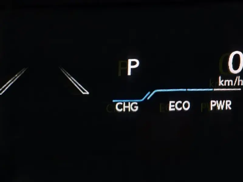 2023 Lexus ES с пробегом 22 564 км