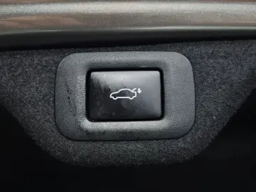 2023 Lexus ES с пробегом 22 564 км