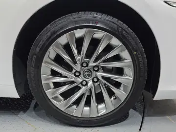 2024 Lexus ES с пробегом 37 267 км