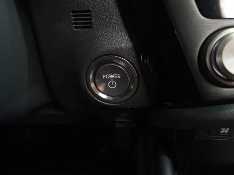 2024 Lexus ES с пробегом 37 267 км