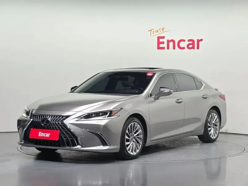 2023 Lexus ES с пробегом 43 564 км
