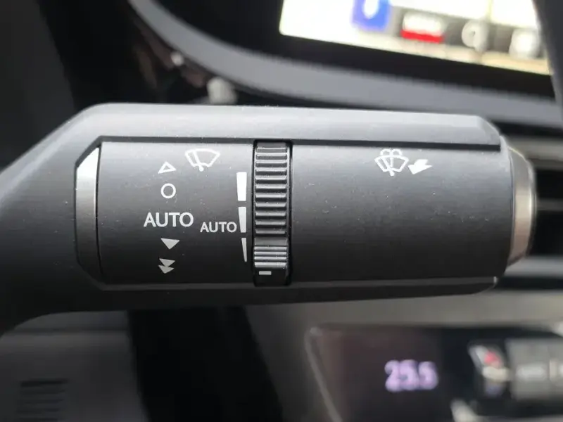 2023 Lexus ES с пробегом 43 564 км
