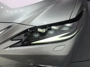 2023 Lexus ES с пробегом 43 564 км