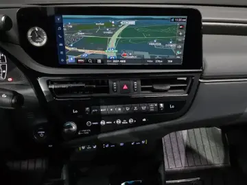 2024 Lexus ES с пробегом 42 751 км