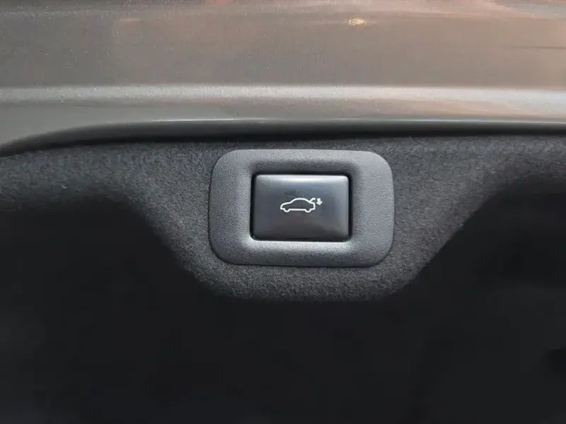 2023 Lexus ES с пробегом 43 564 км