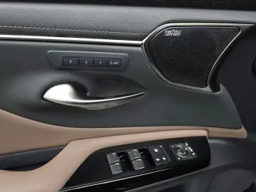 2024 Lexus ES с пробегом 42 751 км