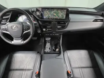 2023 Lexus ES с пробегом 55 409 км