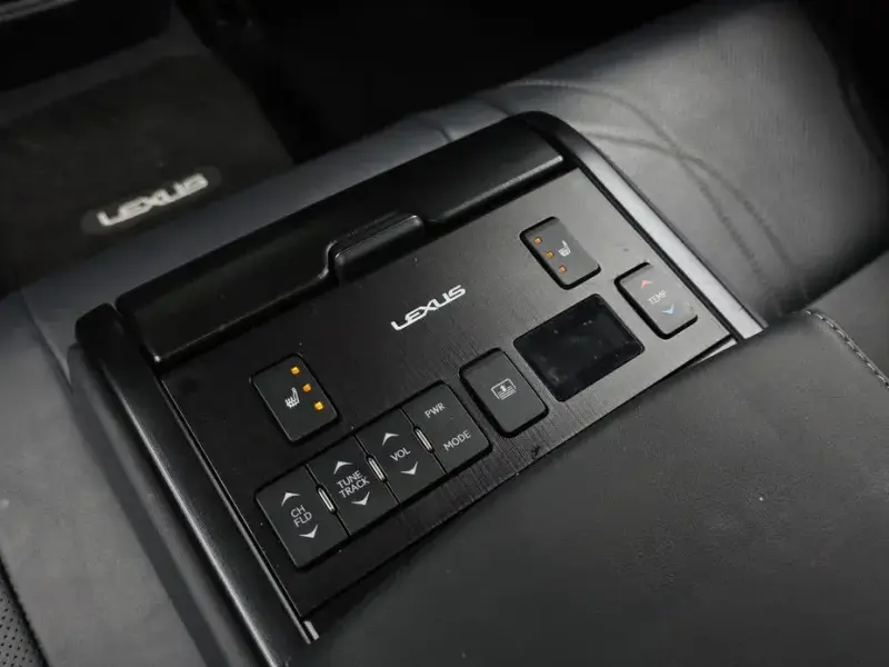 2023 Lexus ES с пробегом 55 409 км