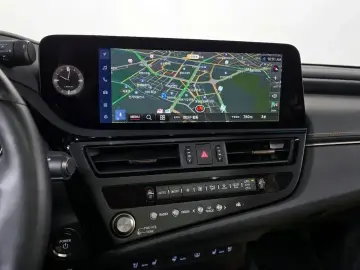 2024 Lexus ES с пробегом 22 107 км