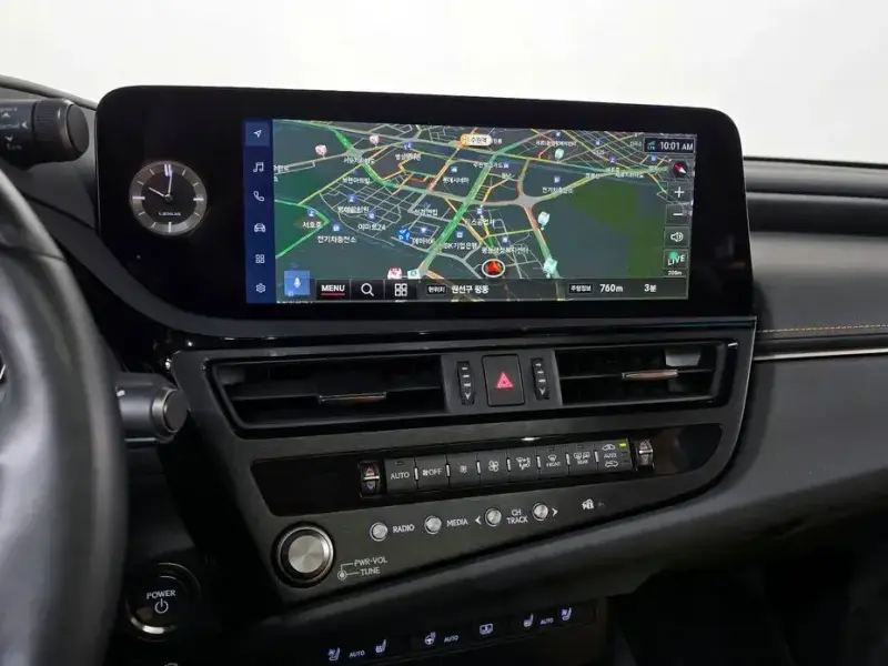 2024 Lexus ES с пробегом 22 107 км