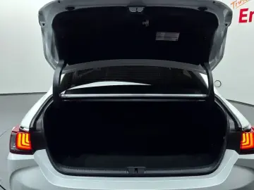 2024 Lexus ES с пробегом 22 107 км