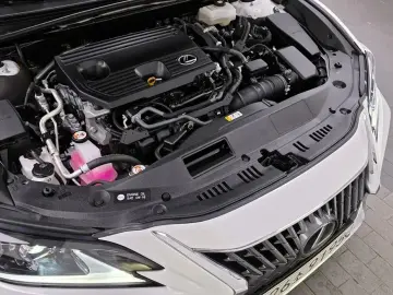 2023 Lexus ES с пробегом 57 759 км