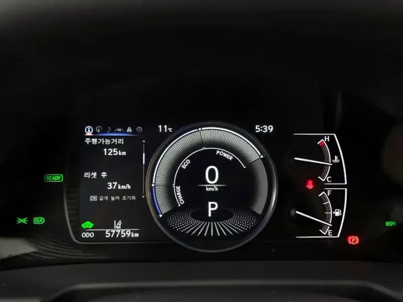 2023 Lexus ES с пробегом 57 759 км