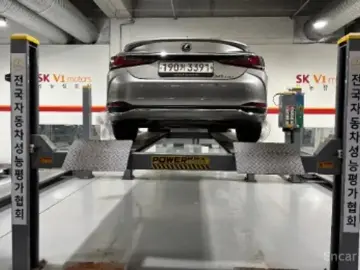 2023 Lexus ES с пробегом 44 582 км