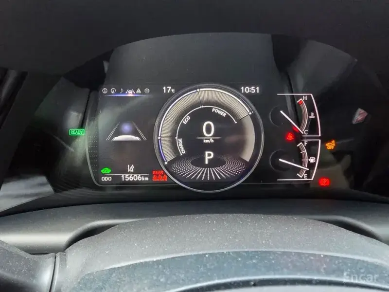 2024 Lexus ES с пробегом 15 700 км