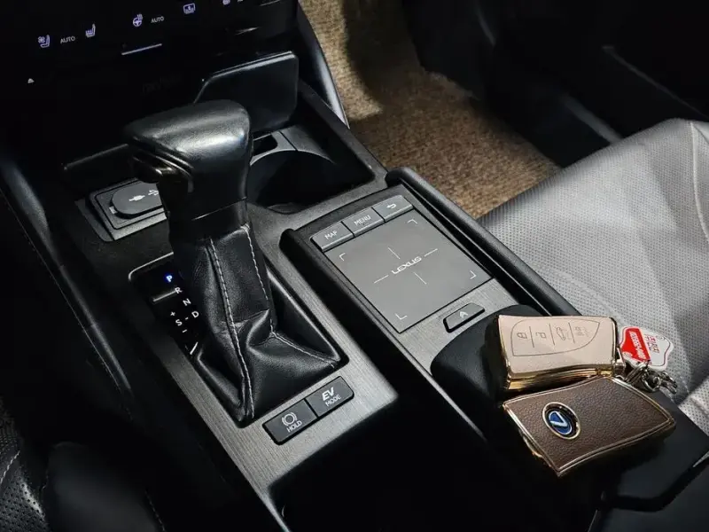 2019 Lexus ES с пробегом 72 028 км
