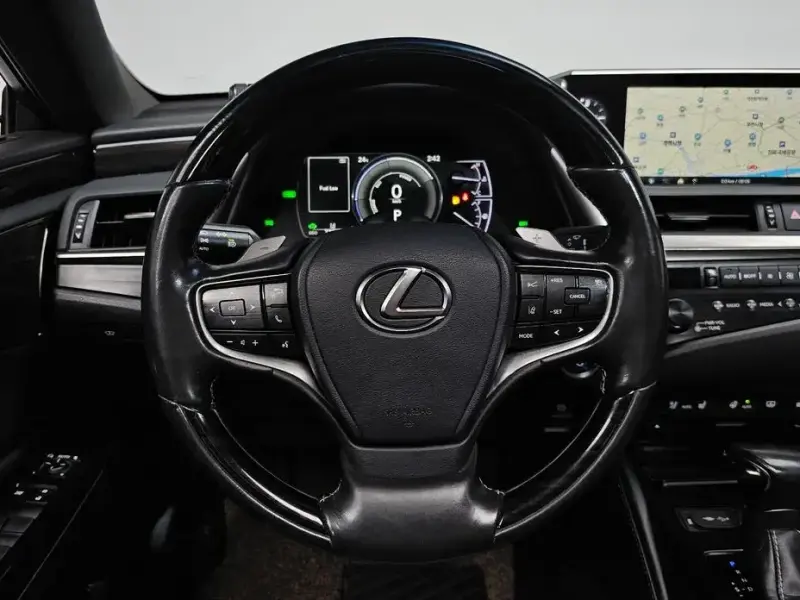 2019 Lexus ES с пробегом 72 028 км
