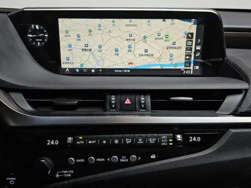 2019 Lexus ES с пробегом 72 028 км