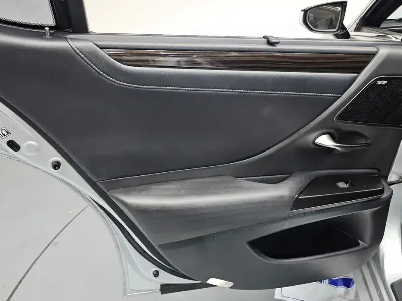 2019 Lexus ES с пробегом 72 028 км