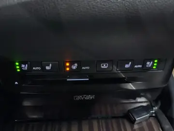2019 Lexus ES с пробегом 72 028 км
