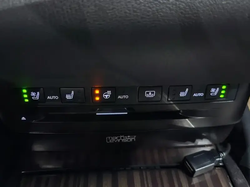 2019 Lexus ES с пробегом 72 028 км