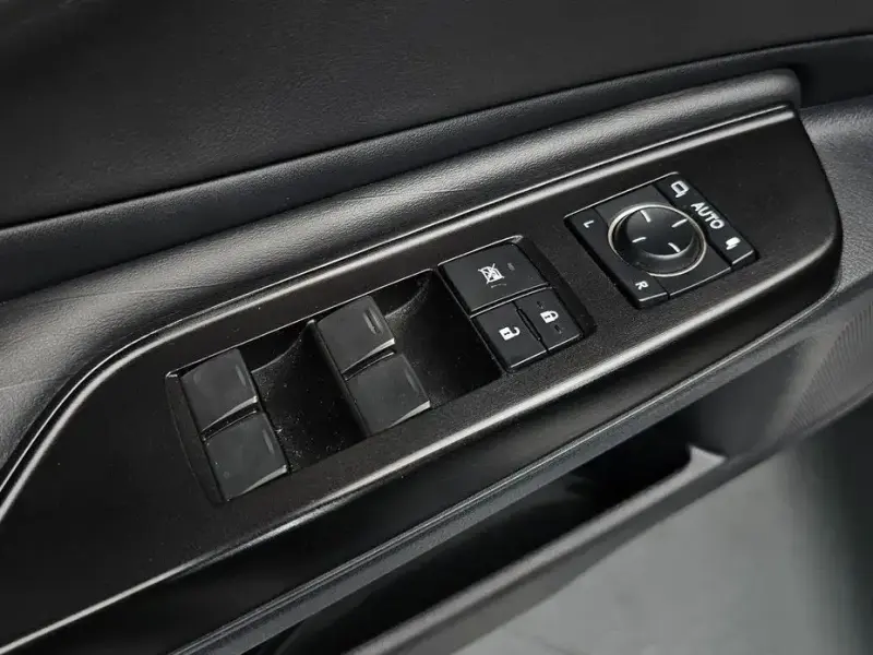 2019 Lexus ES с пробегом 72 028 км