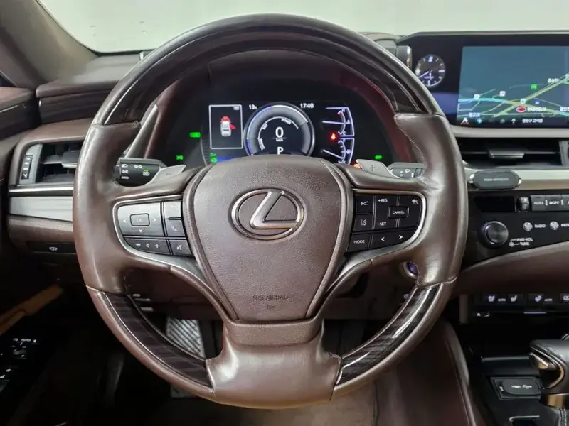 2018 Lexus ES с пробегом 123 352 км