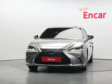 2019 Lexus ES с пробегом 103 492 км