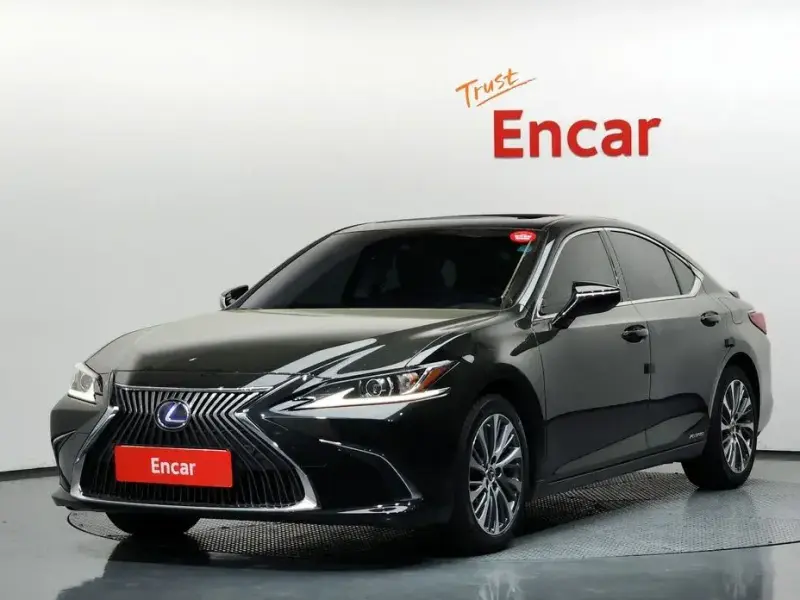2021 Lexus ES с пробегом 93 623 км
