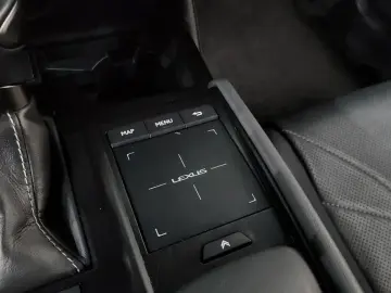 2021 Lexus ES с пробегом 93 623 км