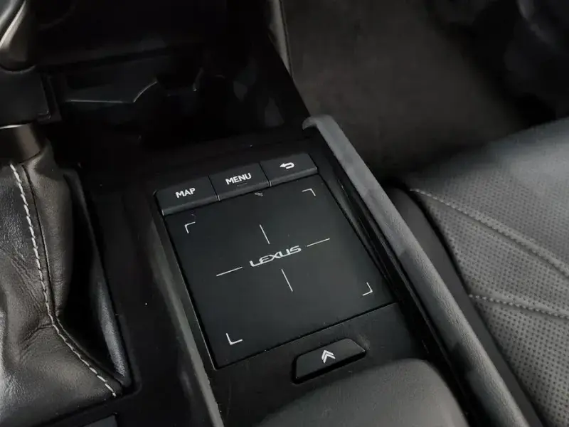 2021 Lexus ES с пробегом 93 623 км